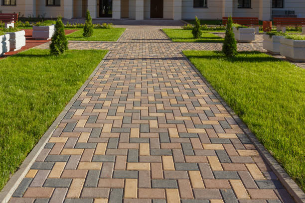 Best Residential Driveway Paver Services  in Treasure Island, FL